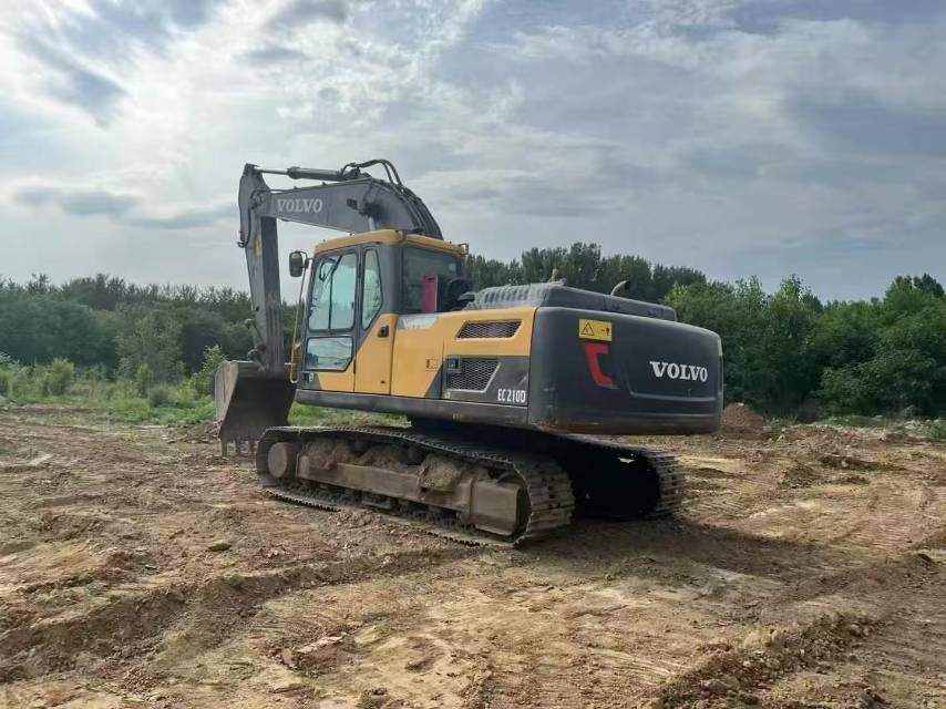 Used Volvo EC210D Excavator 2017 Model / 8
