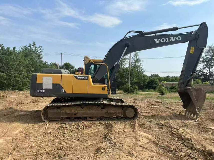 Used Volvo EC210D Excavator 2017 Model / 4