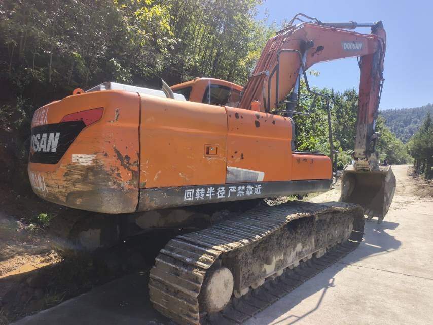 Used Doosan DX220 Excavator 2015 Model / 9