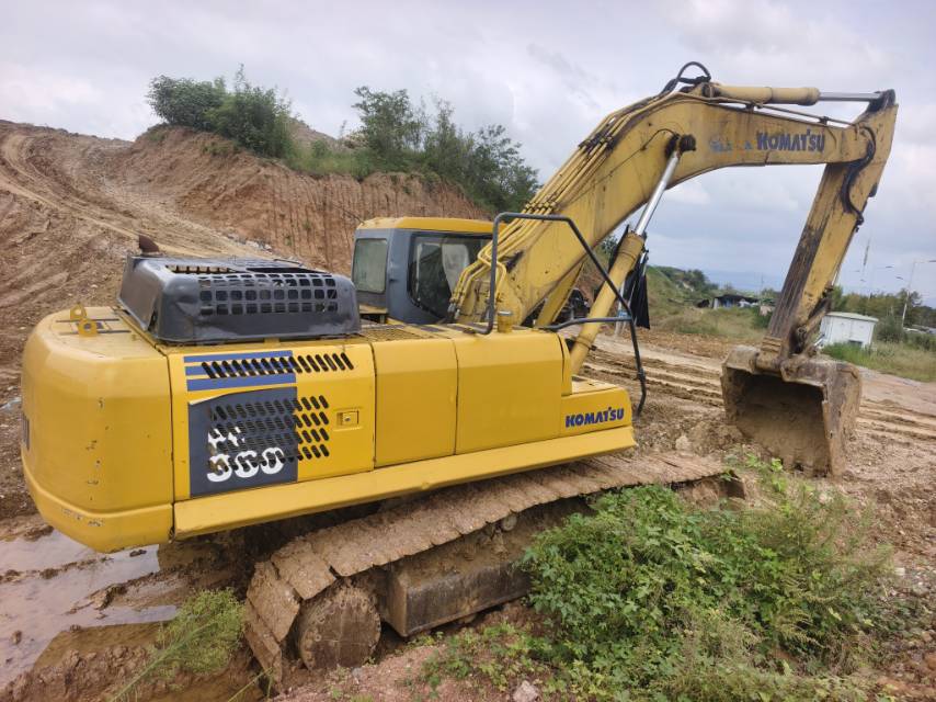 Used Komatsu PC360 Excavator 2011 Model / 3