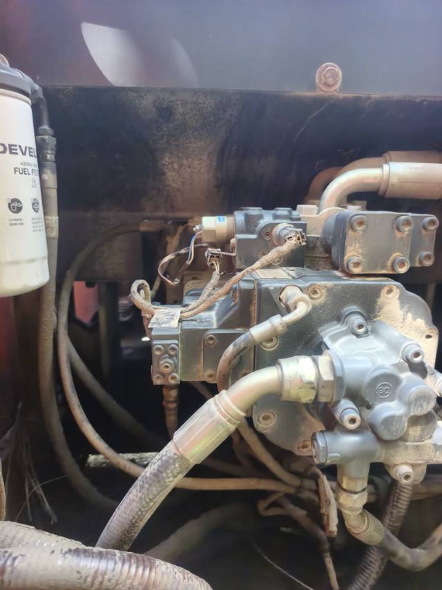 Used Doosan DX220 Excavator 2015 Model / 4