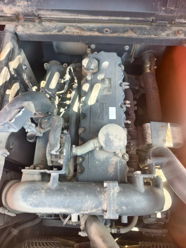 Used Doosan DX220 Excavator 2015 Model / 3