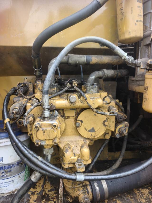 Used Caterpillar 320C Excavator 2010 Model / 6