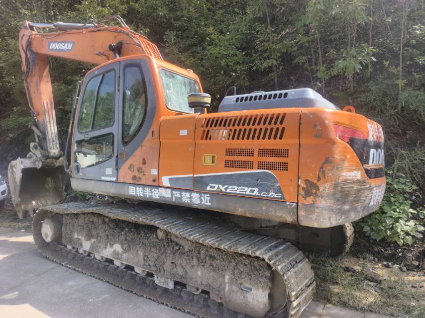 Used Doosan DX220 Excavator 2015 Model
