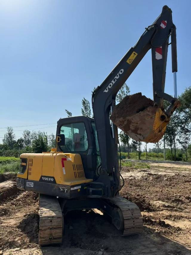 Used Volvo EC55D Excavator 2022 Model / 4