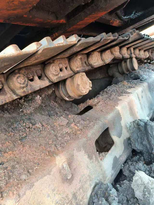 Used Doosan DH220-5 Excavator 2010 Model / 4