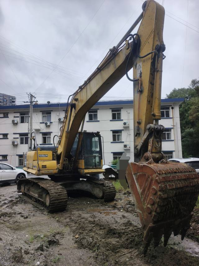 Used Komatsu PC200-8 Excavator 2010 Model