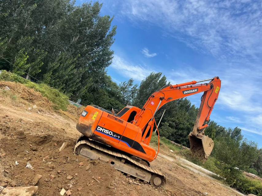 Used Doosan DH150 Excavator 2015 Model / 4