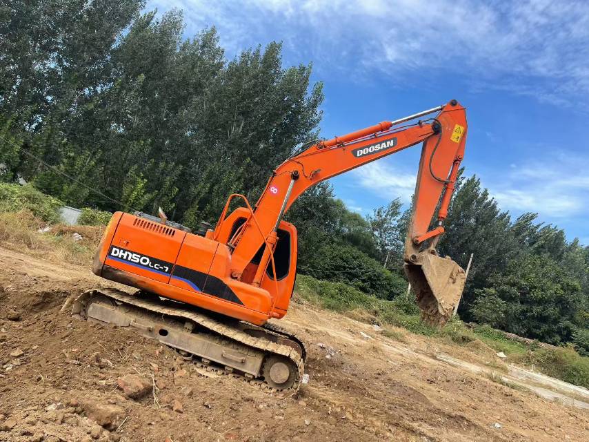 Used Doosan DH150 Excavator 2015 Model / 2