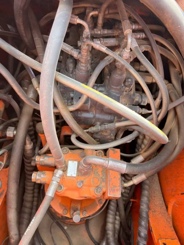 Used Doosan DH150 Excavator 2015 Model / 8