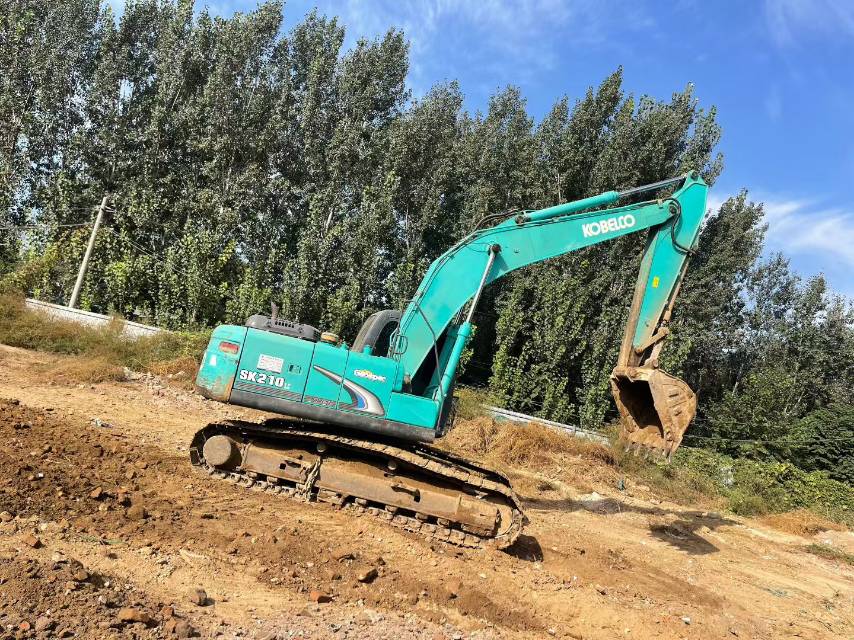 Used Kobelco SK210 Excavator 2017 Model / 2