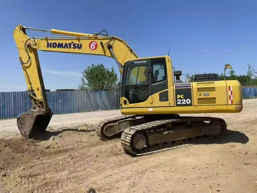 Used Komatsu PC220LC Excavator 2017 Model