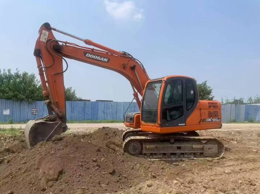Used Doosan DX120 Excavator 2015 Model / 4