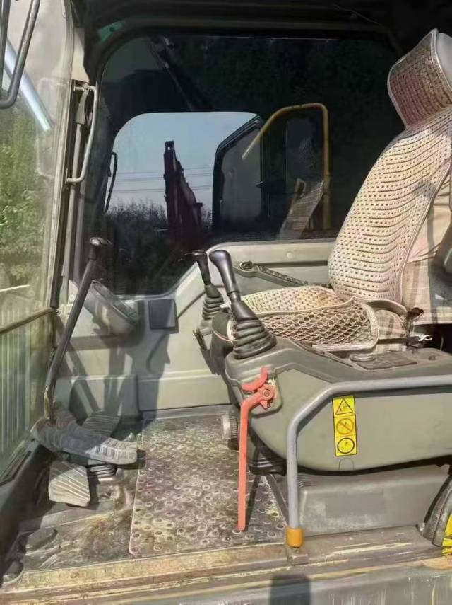 Used Volvo EC140D Excavator 2020 Model / 8