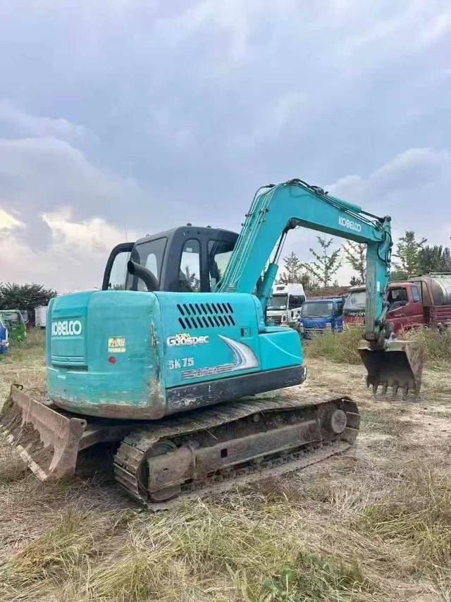 Used Kobelco SK75 Excavator 2017 Model / 2