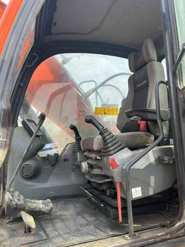 Used Doosan DX130-9C Excavator 2019 Model / 3
