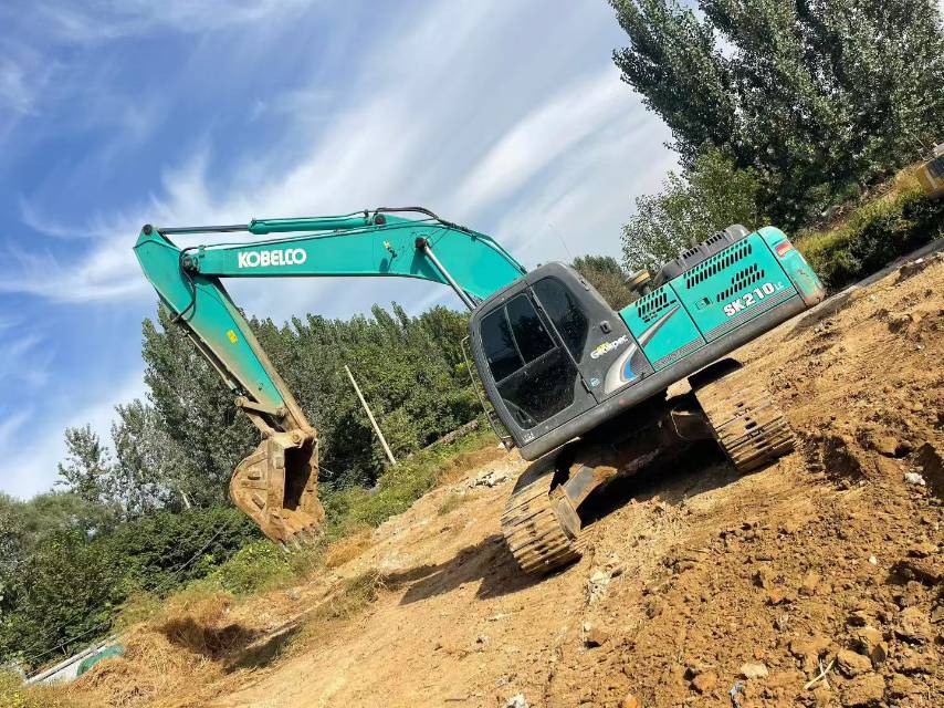 Used Kobelco SK210 Excavator 2018 Model / 4