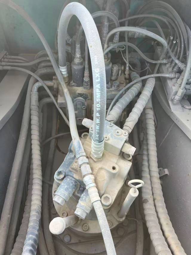 Used Kobelco SK210 Excavator 2018 Model / 8