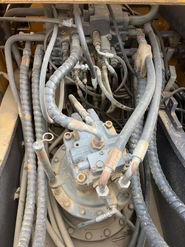 Used Volvo EC240B Excavator 2020 Model / 7