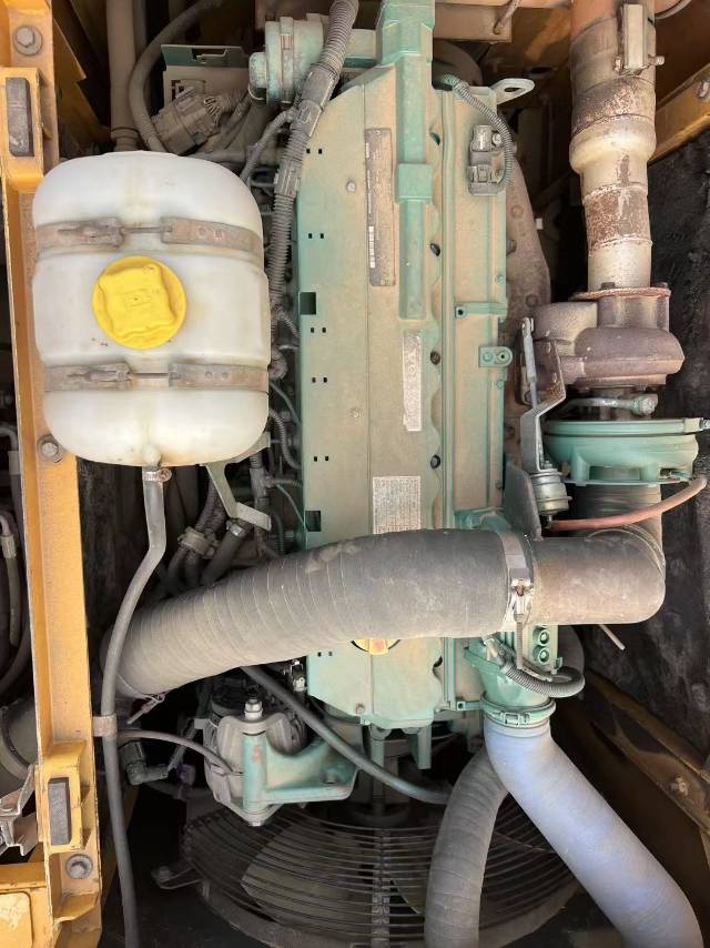 Used Volvo EC240B Excavator 2020 Model / 8