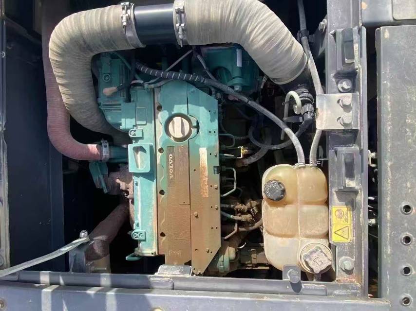 Used Volvo EC200D Excavator 2021 Model / 8