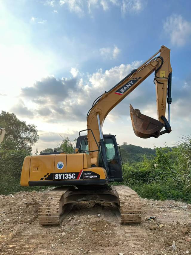 Used Sany SY135C Excavator 2013 Model