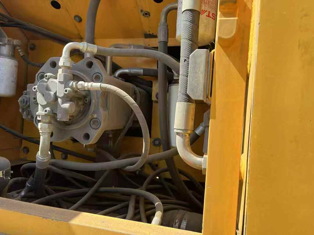 Used Volvo EC200 D Excavator 2019 Model / 9