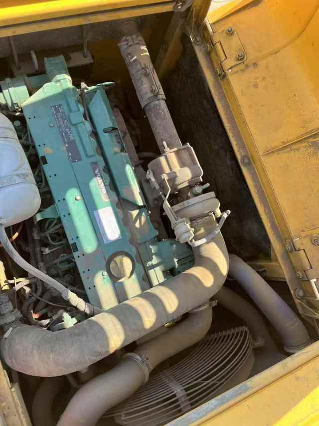 Used Volvo EC200 D Excavator 2019 Model / 7