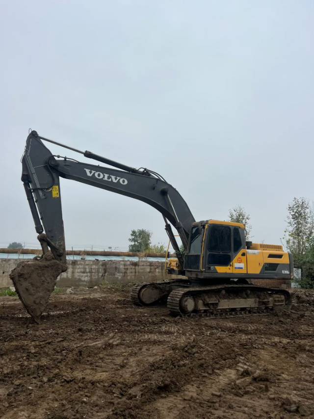 Used Volvo EC300DL Excavator 2018 Model / 2