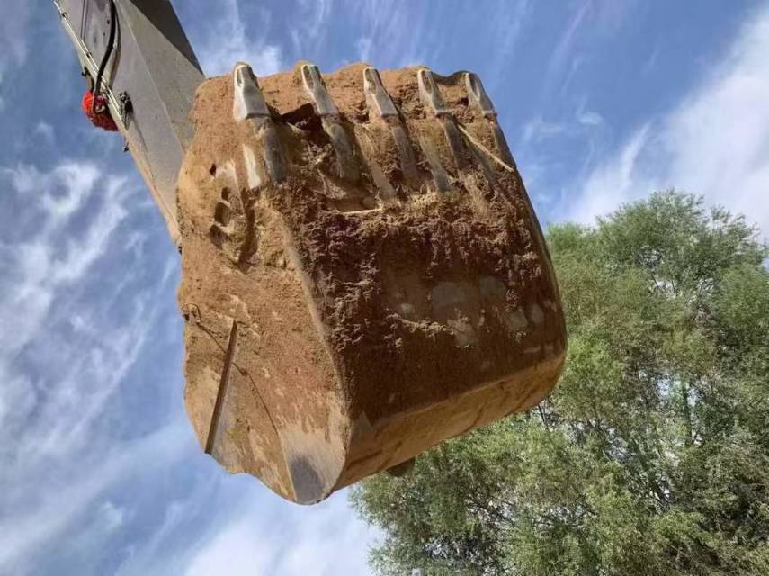 Used Volvo EC240B Excavator 2019 Model / 9