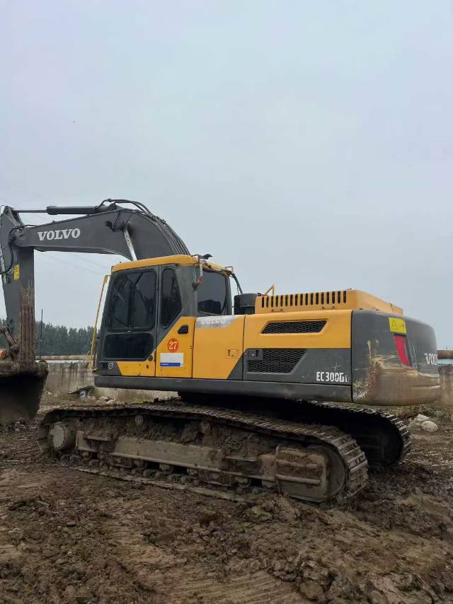 Used Volvo EC300DL Excavator 2018 Model