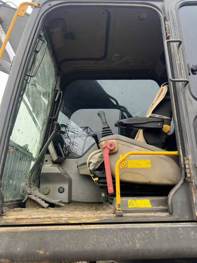 Used Volvo EC300DL Excavator 2018 Model / 5