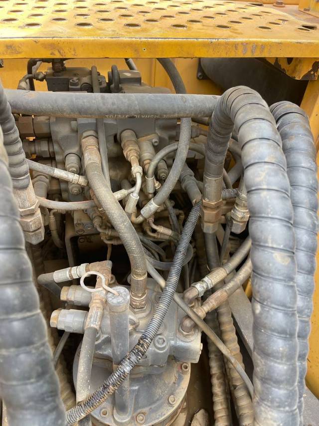 Used Volvo EC140DL Excavator 2021 Model / 8