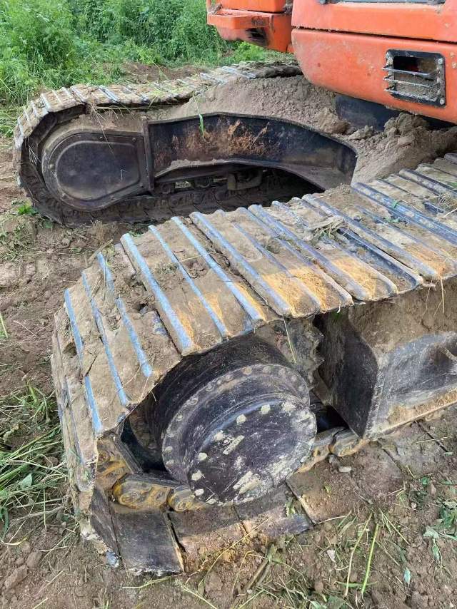 Used Doosan DH300 Excavator 2015 Model / 6