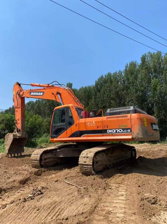 Used Doosan DH370 Excavator 2017 Model / 9