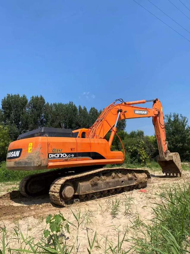 Used Doosan DH370 Excavator 2017 Model / 2
