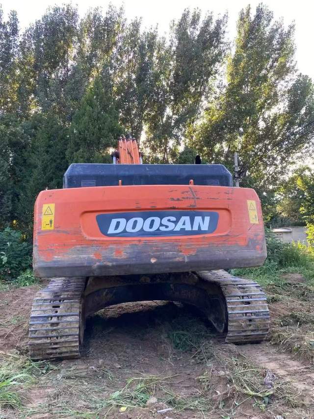 Used Doosan DH300 Excavator 2015 Model / 2