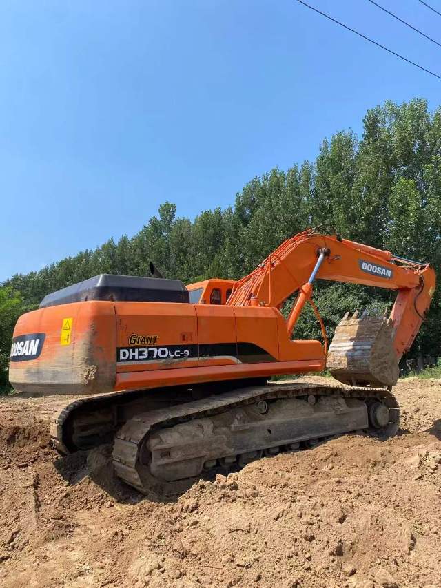 Used Doosan DH370 Excavator 2017 Model / 9