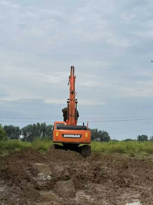 Used Doosan DH370 Excavator 2018 Model / 2