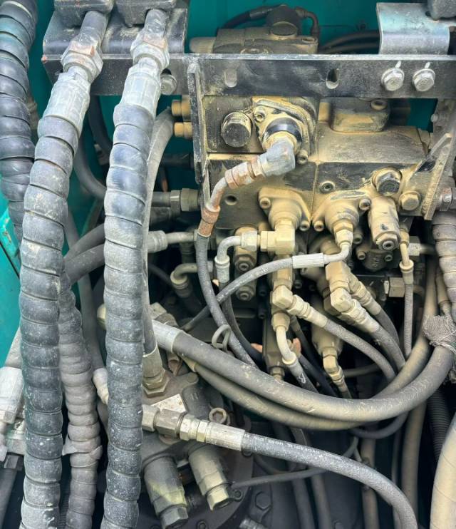 Used Kobelco SK130UR Excavator 2020 Model / 9