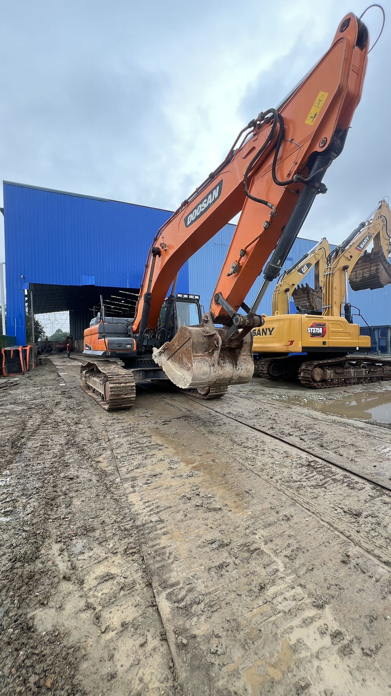 Used Doosan DX380 Excavator 2020 Model / 9