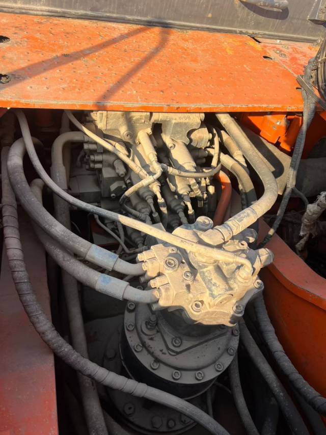 Used Doosan DX380LC Excavator 2014 Model / 8