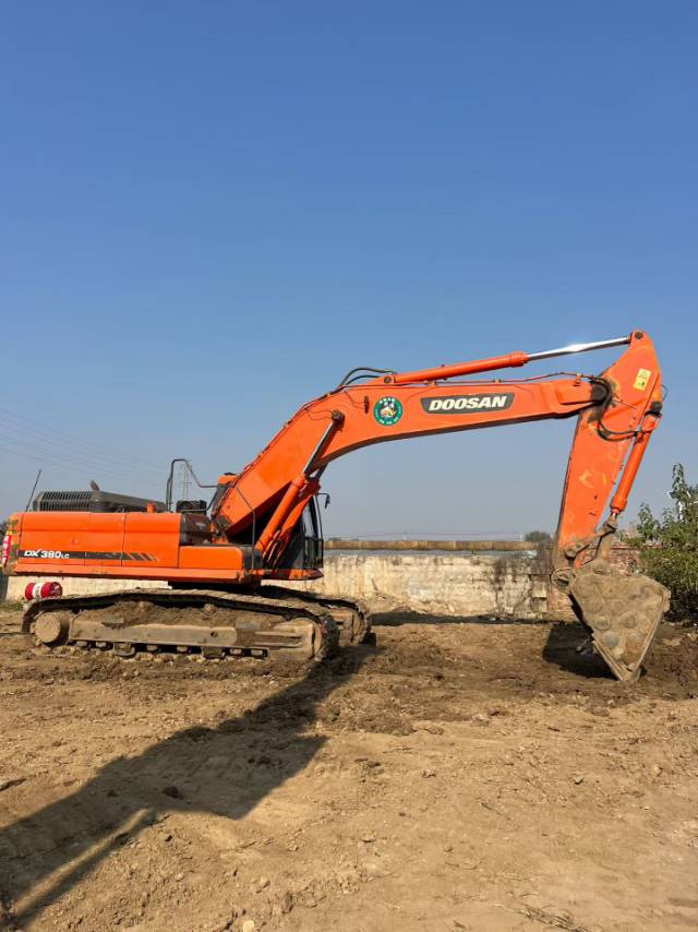 Used Doosan DX380LC Excavator 2014 Model / 5