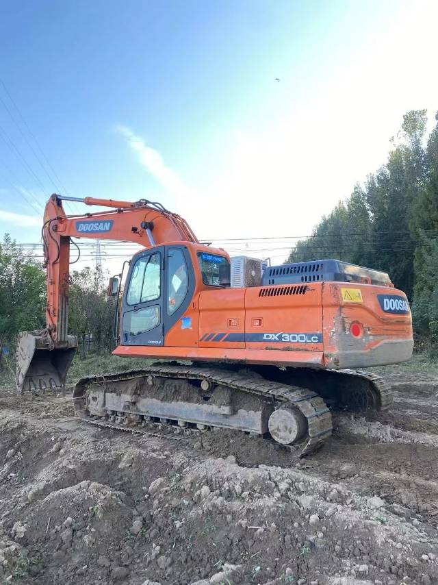 Used Doosan DX260LC-9C Excavator 2018 Model