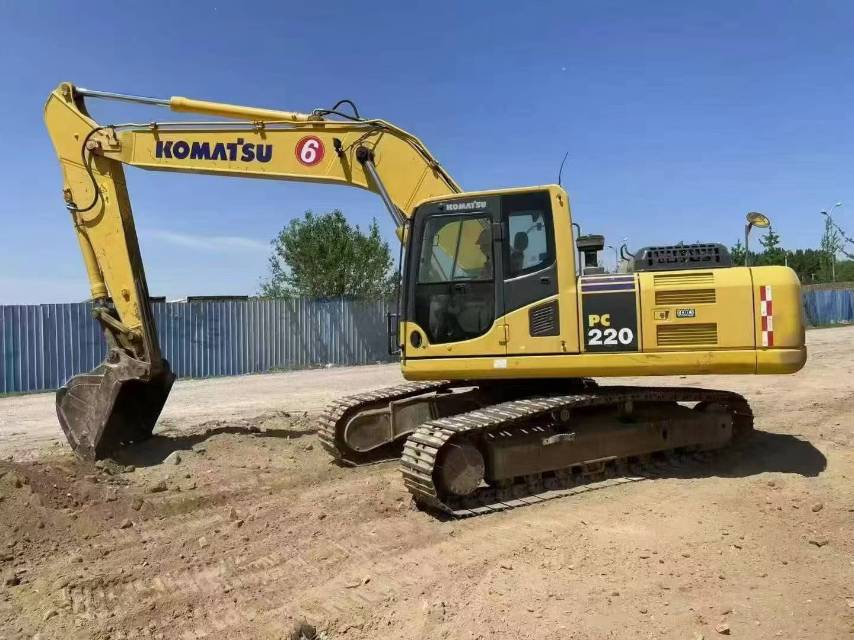 Used Komatsu PC220LC Excavator 2017 Model