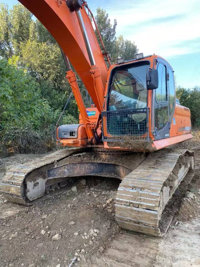 Used Doosan DX260LC Excavator 2018 Model / 7