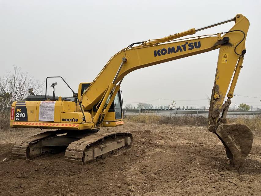 Used Komatsu PC210LC-8M0 Excavator 2016 Model