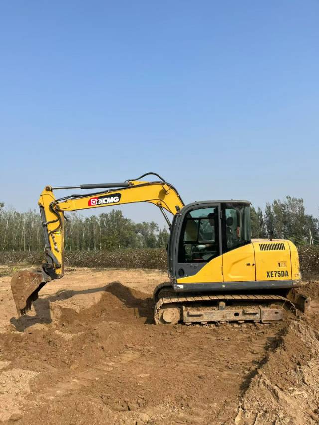 Used XCMG XE75D Excavator 2022 Model