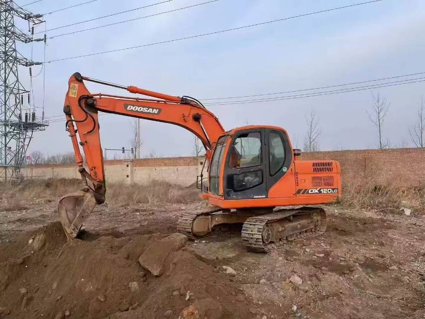 Used Doosan DX120-9C Excavator 2015 Model