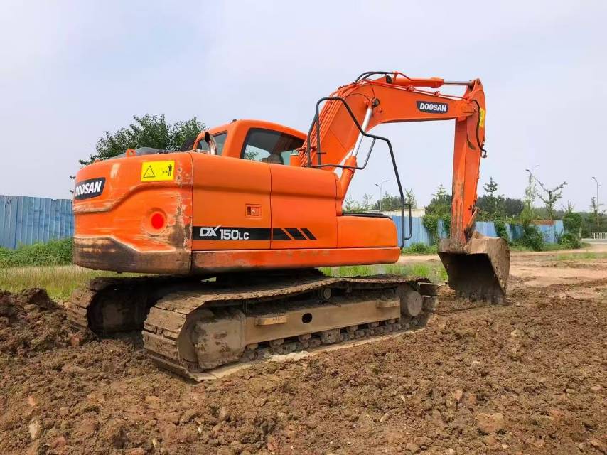 Used Doosan DX150LC Excavator 2015 Model / 2